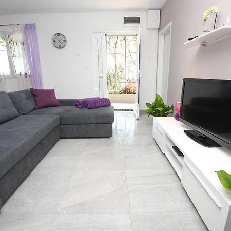 Apartments Lidija - Sea View Apartment With Exclusive Right Of Using Hot Tub Or Split Level Apartment With Exclusive Right Of Using Pool Podstrana Exterior foto